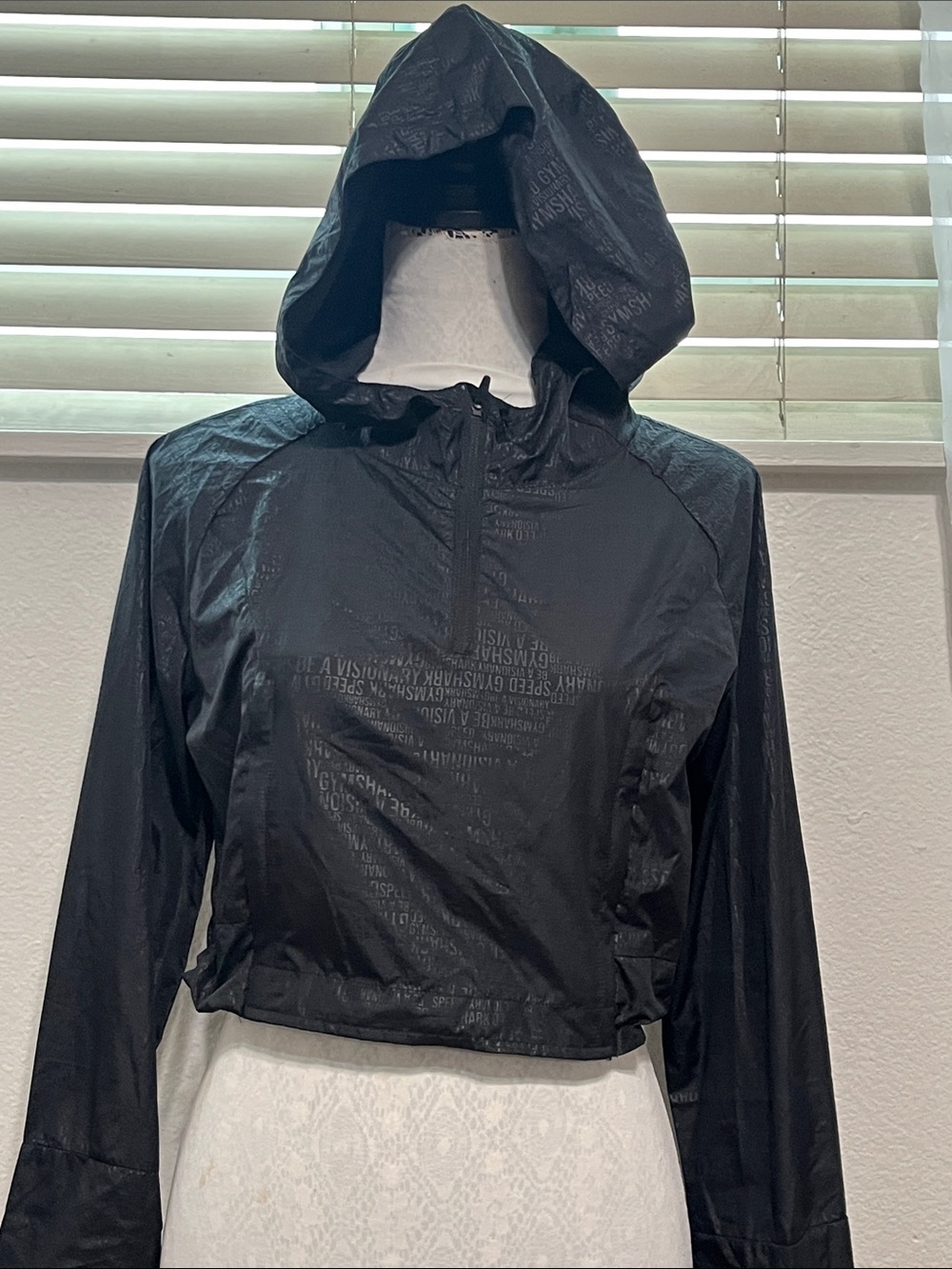 gymshark cropped hooded windbreaker jacket